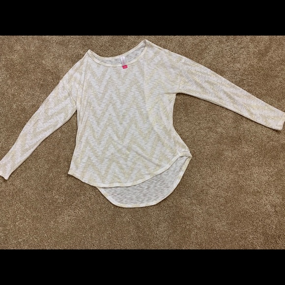 White long sleeve chevron gold blouse - Picture 5 of 6